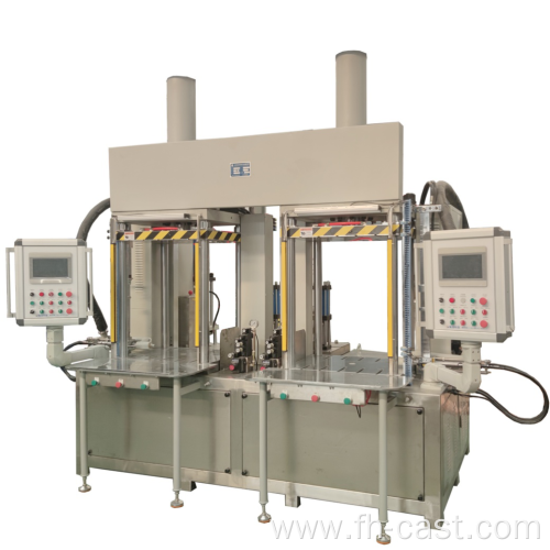 Double-station four-column type 28T wax injection machine